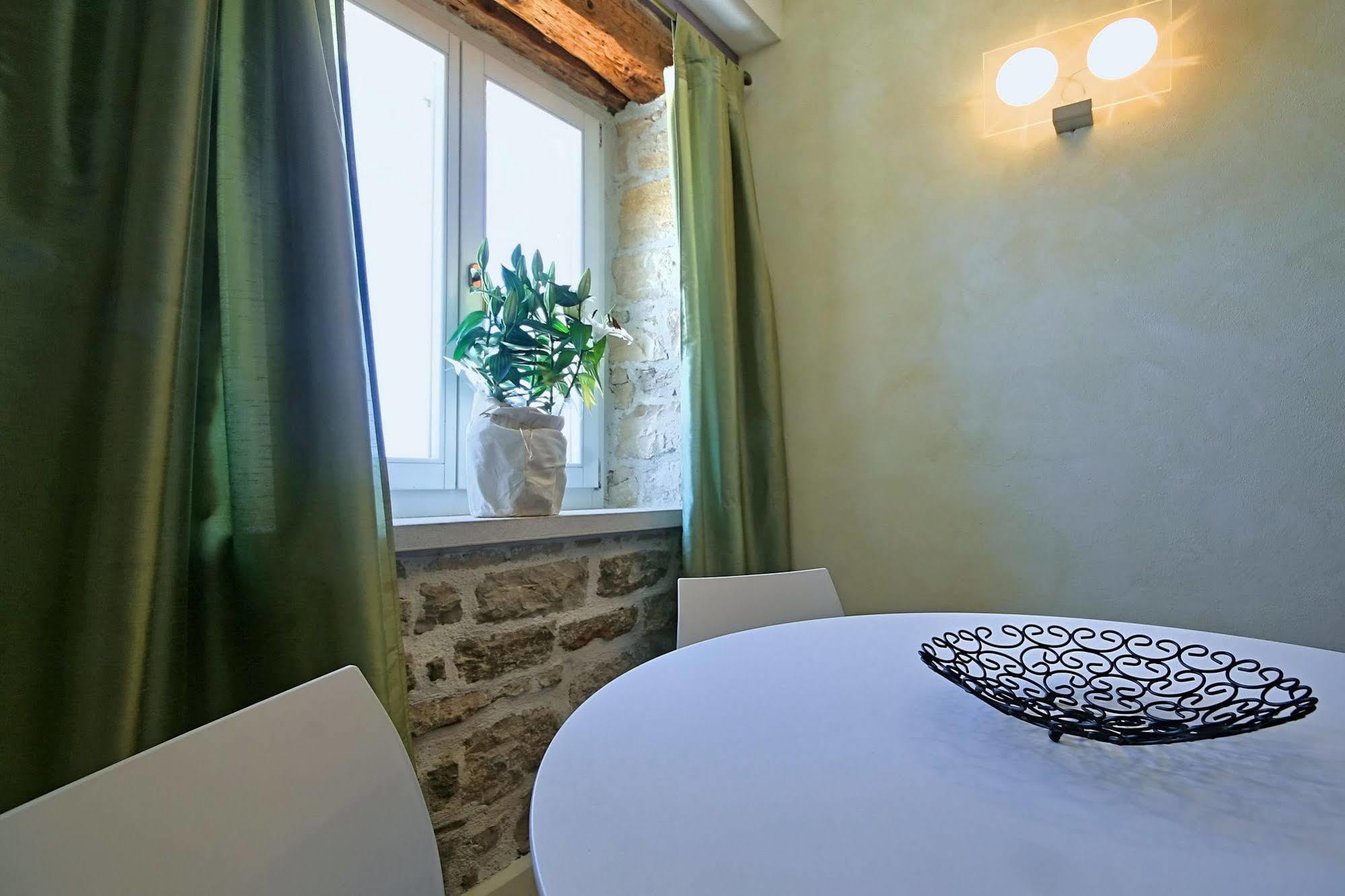 Angelo D'Oro Apartment Monte Rovinj Exteriör bild